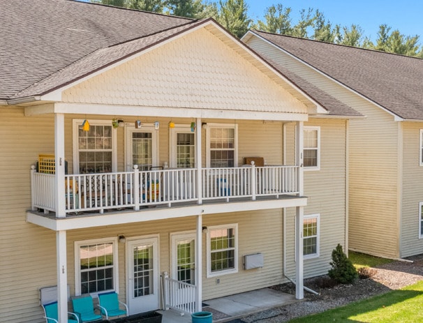 Photo - Pine Grove Apartments