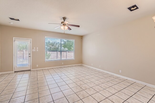 Photo - 806 Cielo Way