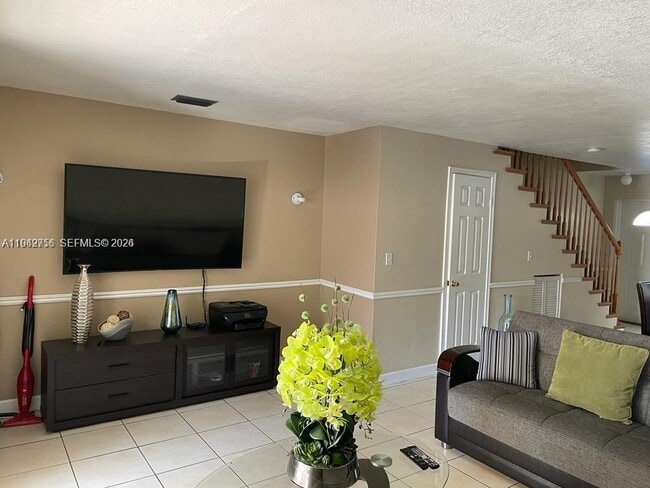 Photo - 1318 W 42nd St