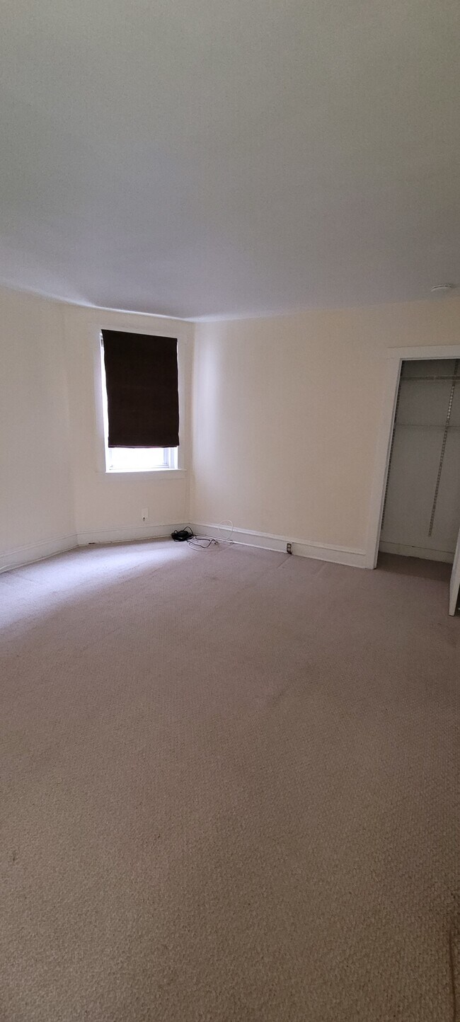 Vista del dormitorio 2 - 831 Haddon Ave Unidad 2nd Floor