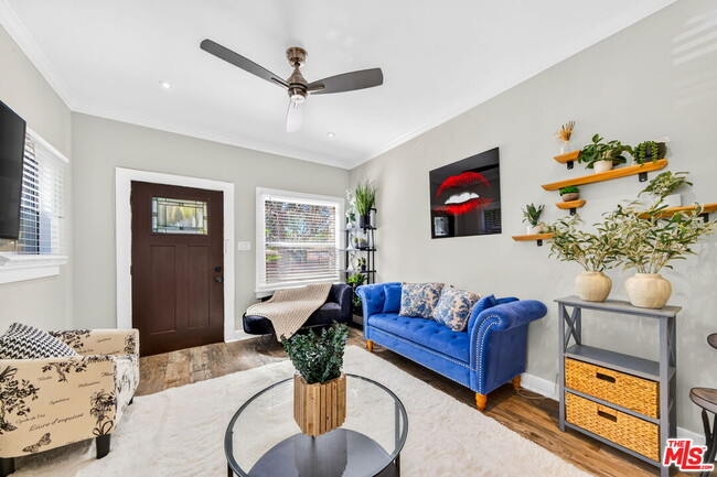 Photo - 5915 Lexington Ave