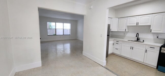 736 83rd St Unidad 2