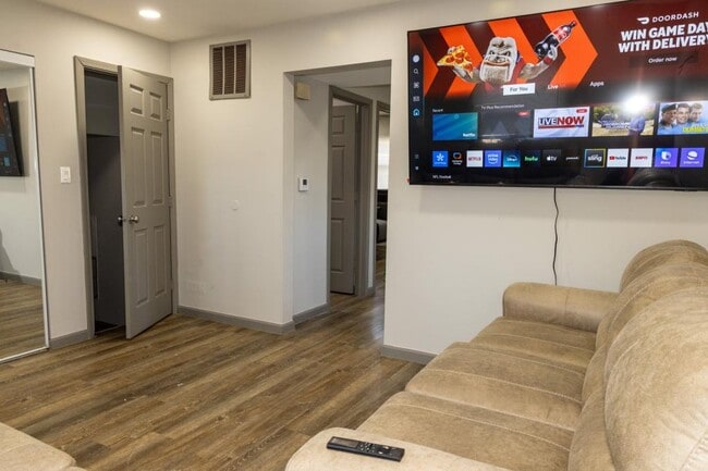 Photo - 1420 Villa Ct