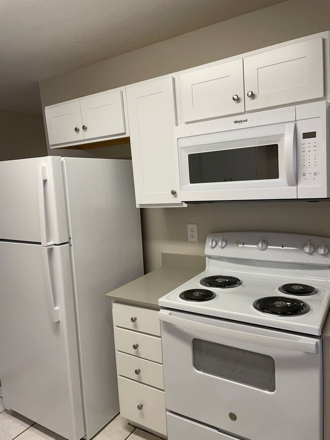 Photo - 829 San Saba Dr Unidad 829 San Saba