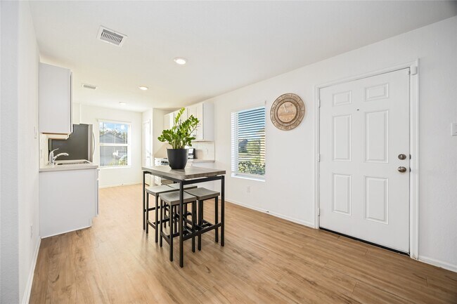 Photo - 5031 Hurston Pk Trl