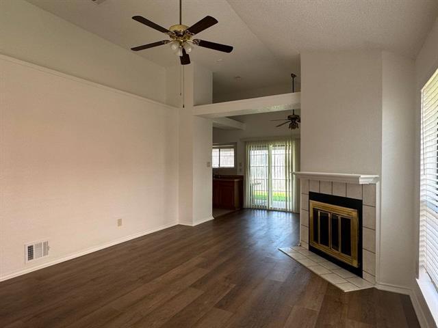 Photo - 942 Boxwood Dr