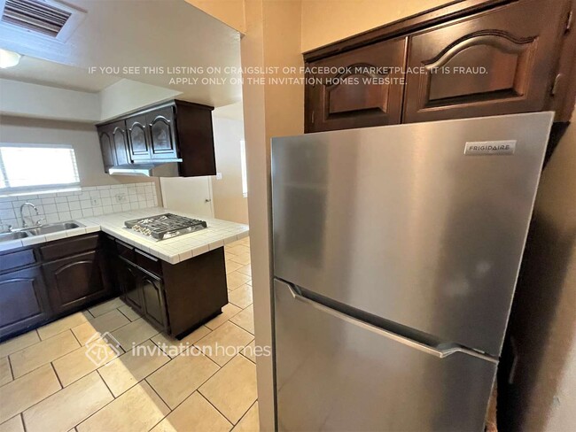 2909 N 42nd Ave