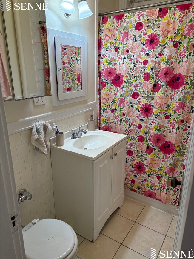 Photo - 1697 Cambridge St Unit 3