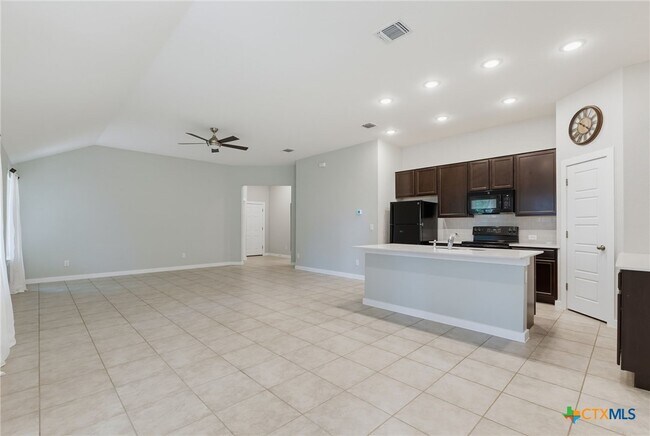 201 Benedict Ave