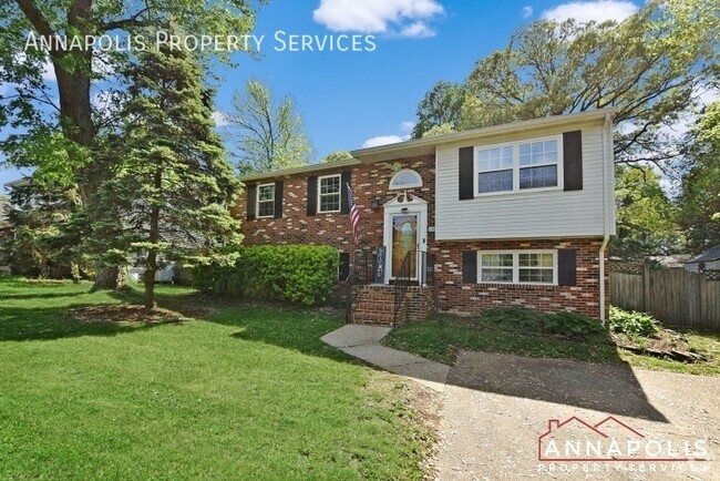 Building Photo - 1119 Crestview Dr Rental
