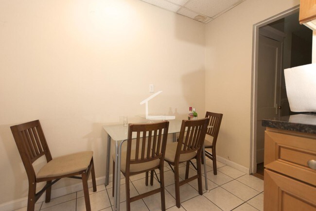Photo - 1307 Commonwealth Avenue