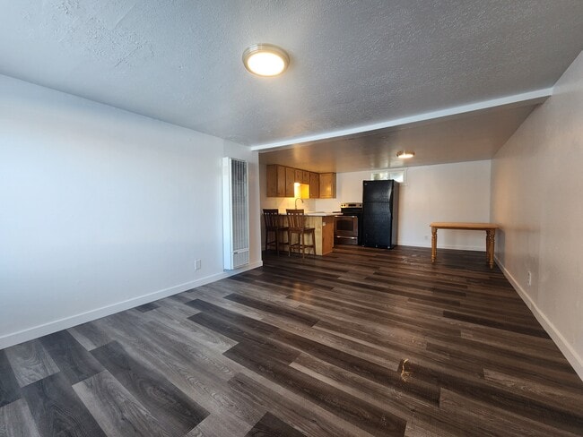 Photo - Harris Apartments Unit 17