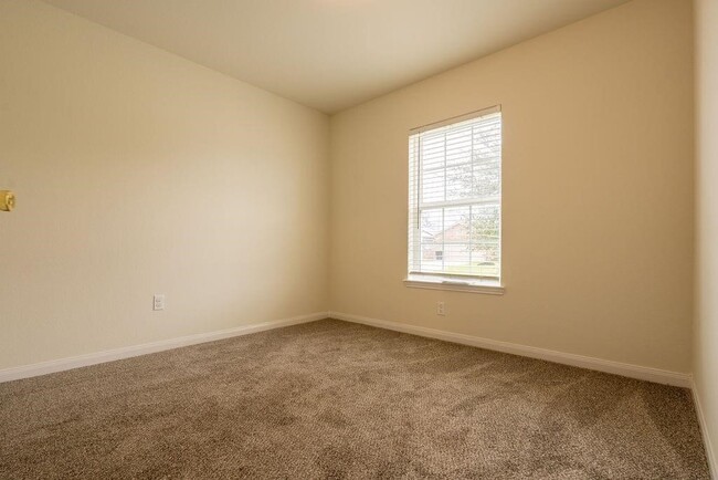 Photo - 22538 Cloverland Field Dr