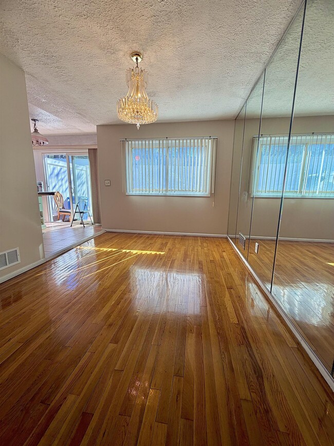 Photo - 3515 Charles Ct