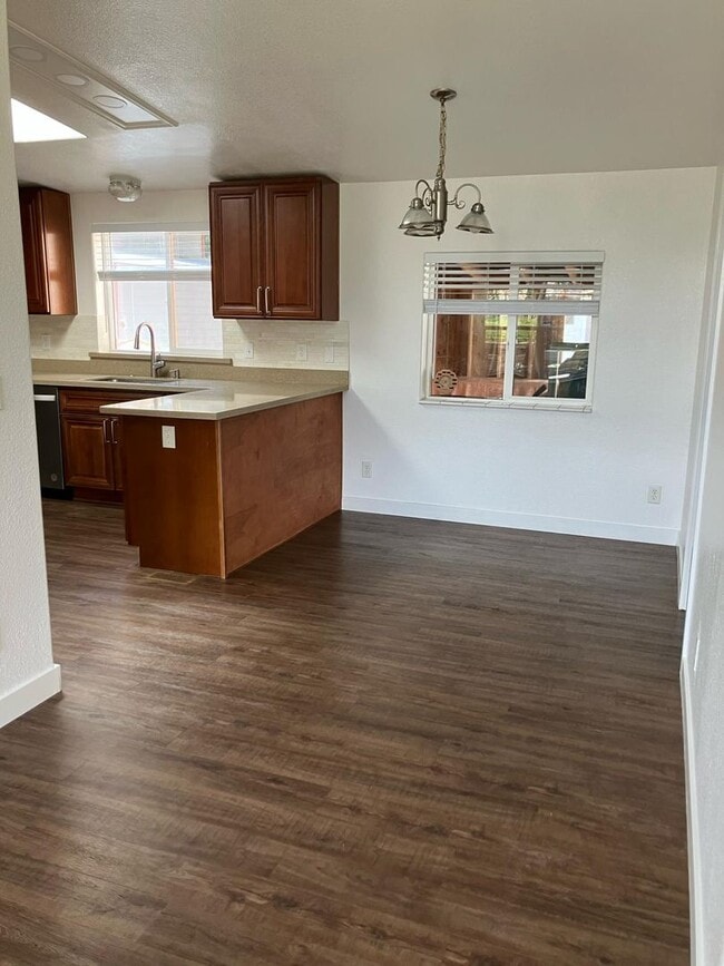 Photo - Spacious 3 bed 2 bath home on large lot