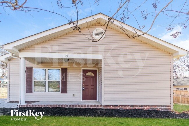 Building Photo - 1731 Parkdale Ave