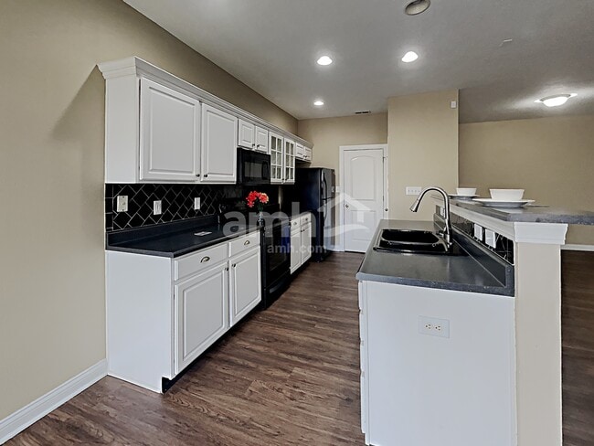 Photo - 5902 Cabot Dr