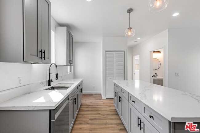 Photo - 1622 Morton Ave House