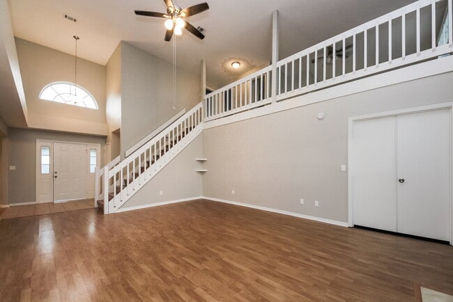 12618 Oldcastle Dr