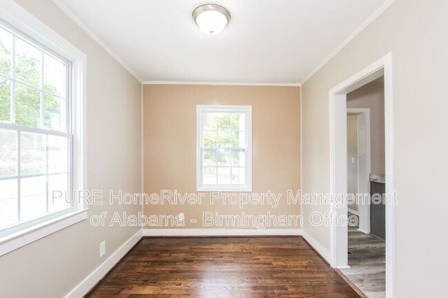 Photo - 208 22nd St SW