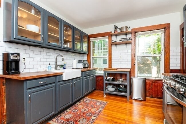 Photo - 80 Aldrich St Apartments Unit #2