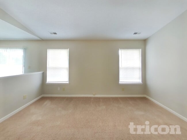 Photo - 7403 Grandview Dr