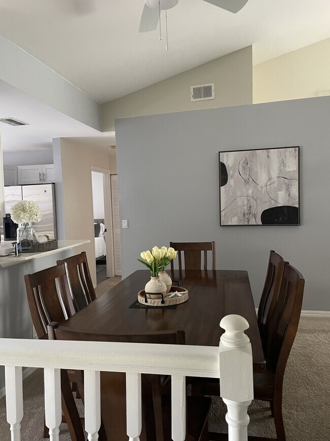 Photo - 500 Windsor Sq