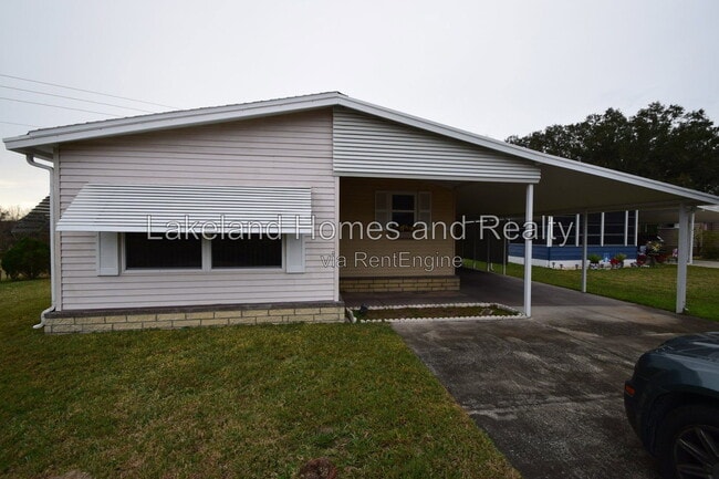 Building Photo - 1762 Fox Hill Dr