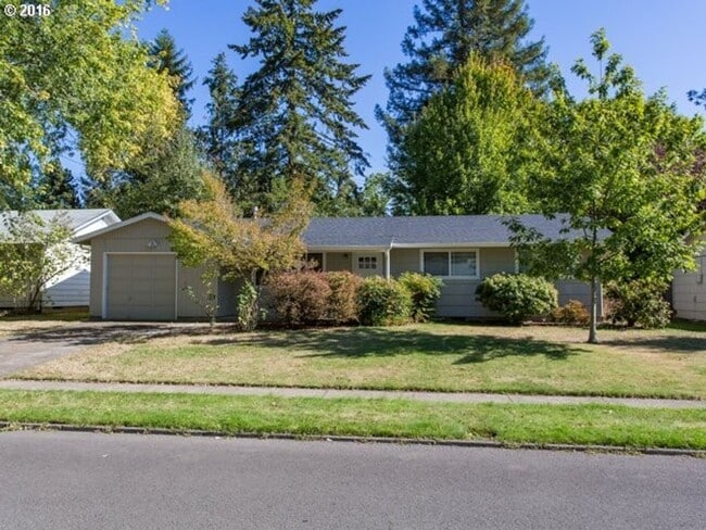 Photo - 2520 SW Edgemoor Ave