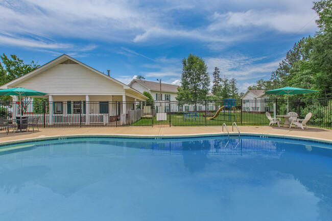 Pinehurst Villas Apartments - Pinehurst Villas Apartments