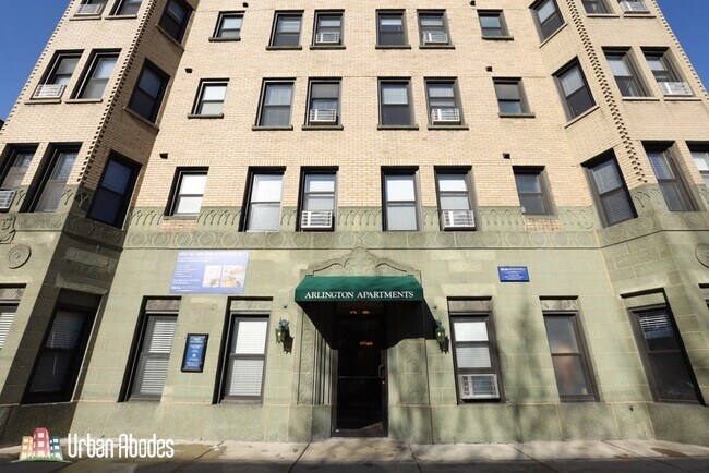 Photo - 557 W Arlington Pl Unit A08C