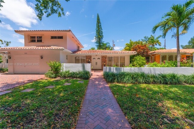 Building Photo - 1541 Zuleta Ave Rental
