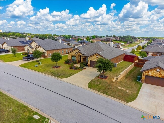 Photo - 2033 Catkins Ln