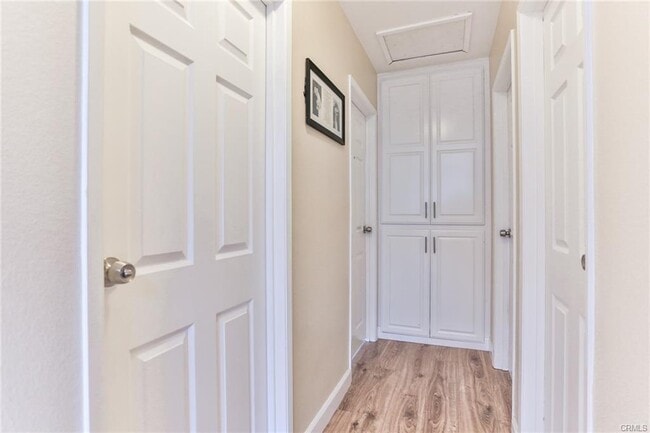 Photo - 15061 Drake Ln