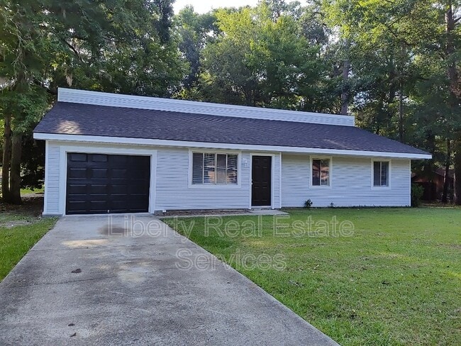Photo - 304 Simpson St House