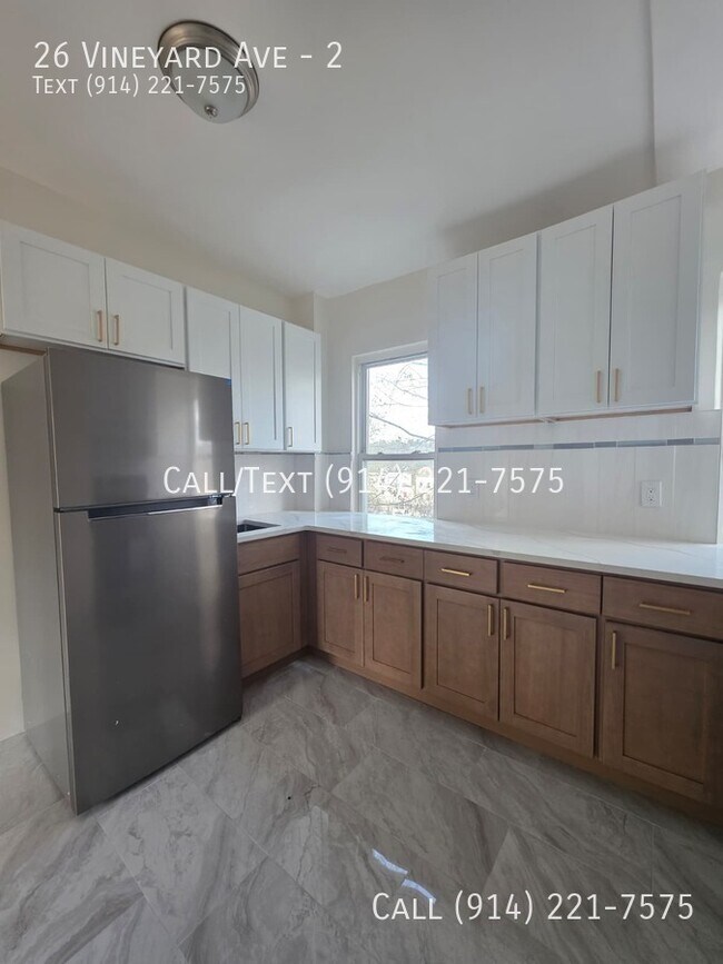 Photo - 26 Vineyard Ave Unit 2