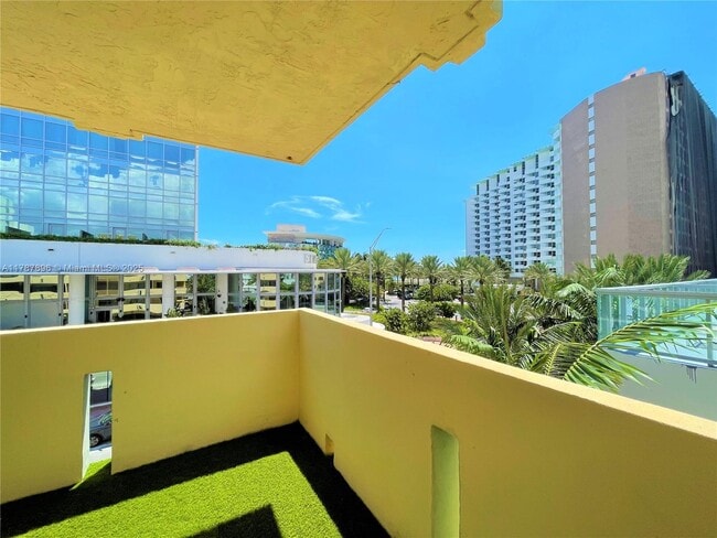 Photo - 2924 Collins Ave Unidad 403