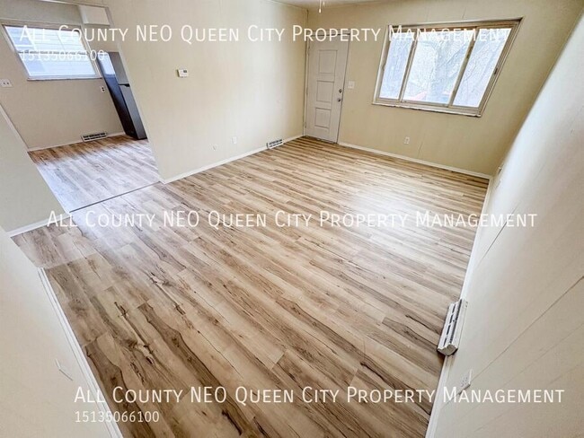 Photo - 2420 Ulrich Ave