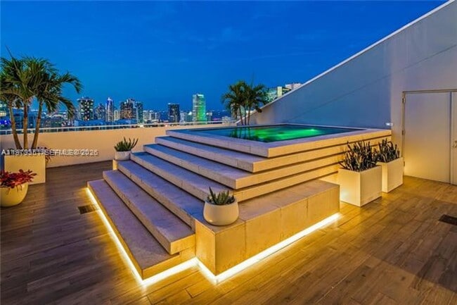 Building Photo - 88 SW 7th St Unit 88 SW 7th St  4203