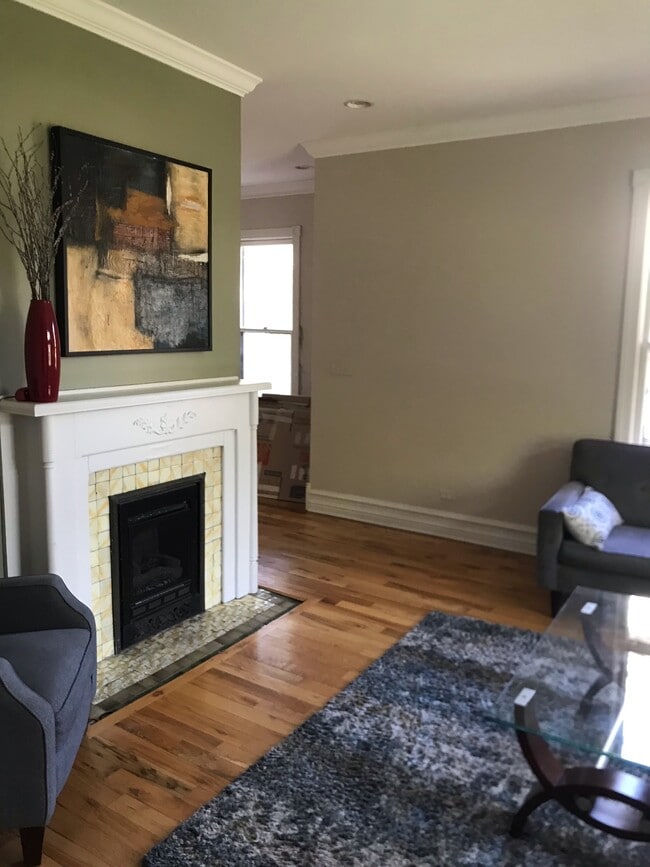 Photo - 1307 Washington St Unit Evanston Loft Apartment