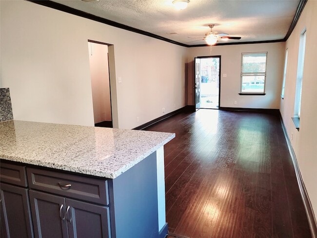 Photo - 1501 Asbury St