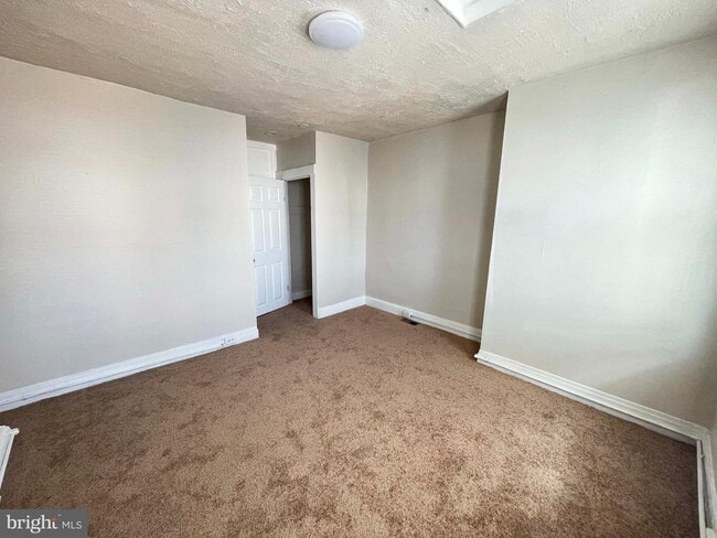 Building Photo - 1736 Darley Ave Rental