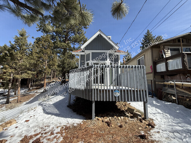 Building Photo - Pet-Friendly Two-Story Home in the Mountai...