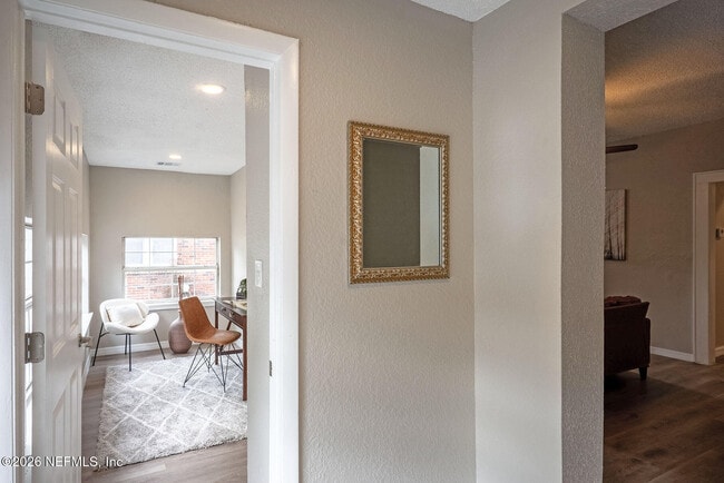 Photo - 325 Alder St