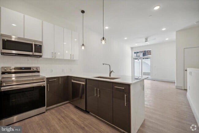 Building Photo - 1221 E Fletcher St Unit 108 Rental