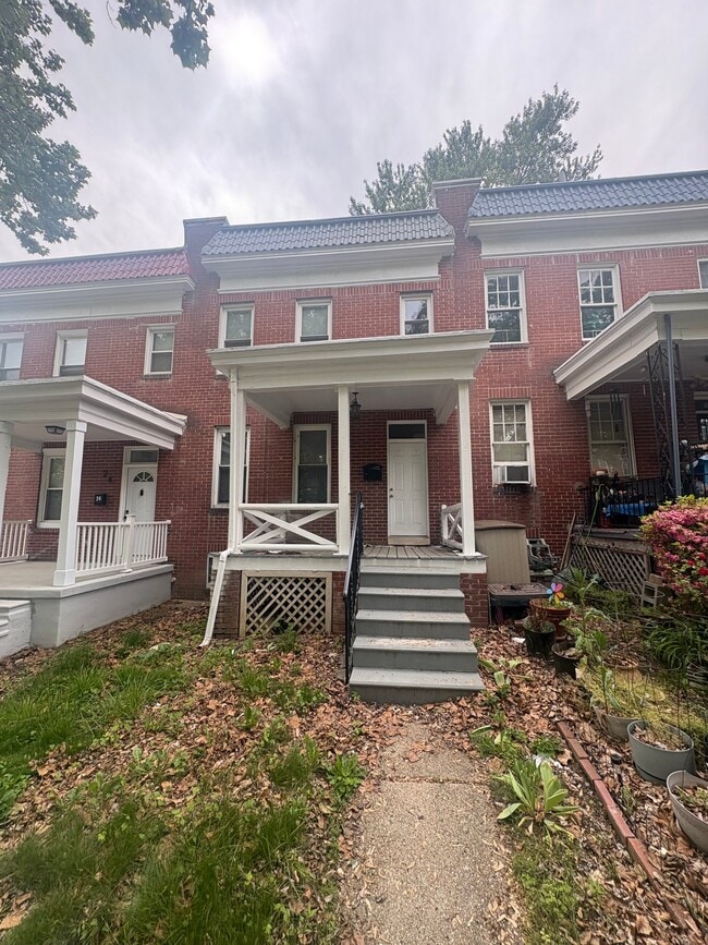 Building Photo - 22 S Tremont Rd