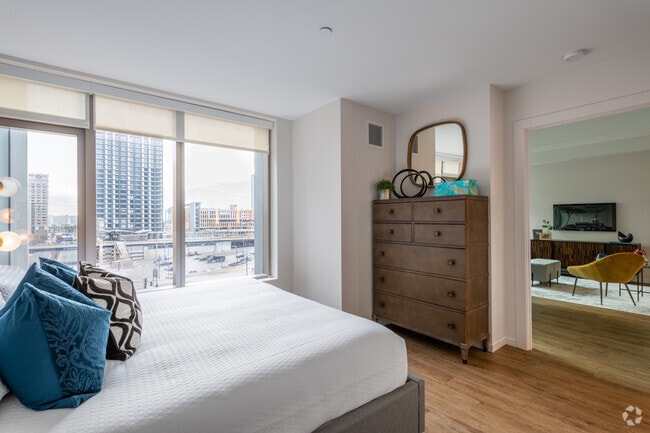 2BR, 2BA - 838SF
