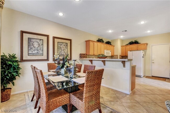 Photo - 251 Queens Ct