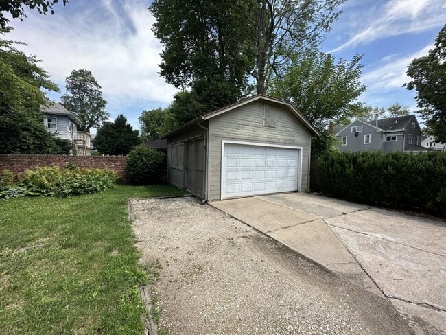 Photo - 431 N Cherry St