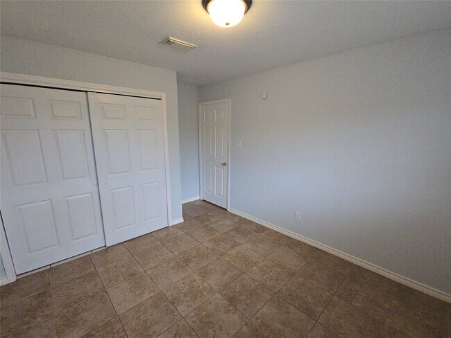 Photo - 13806 Long Glen Dr